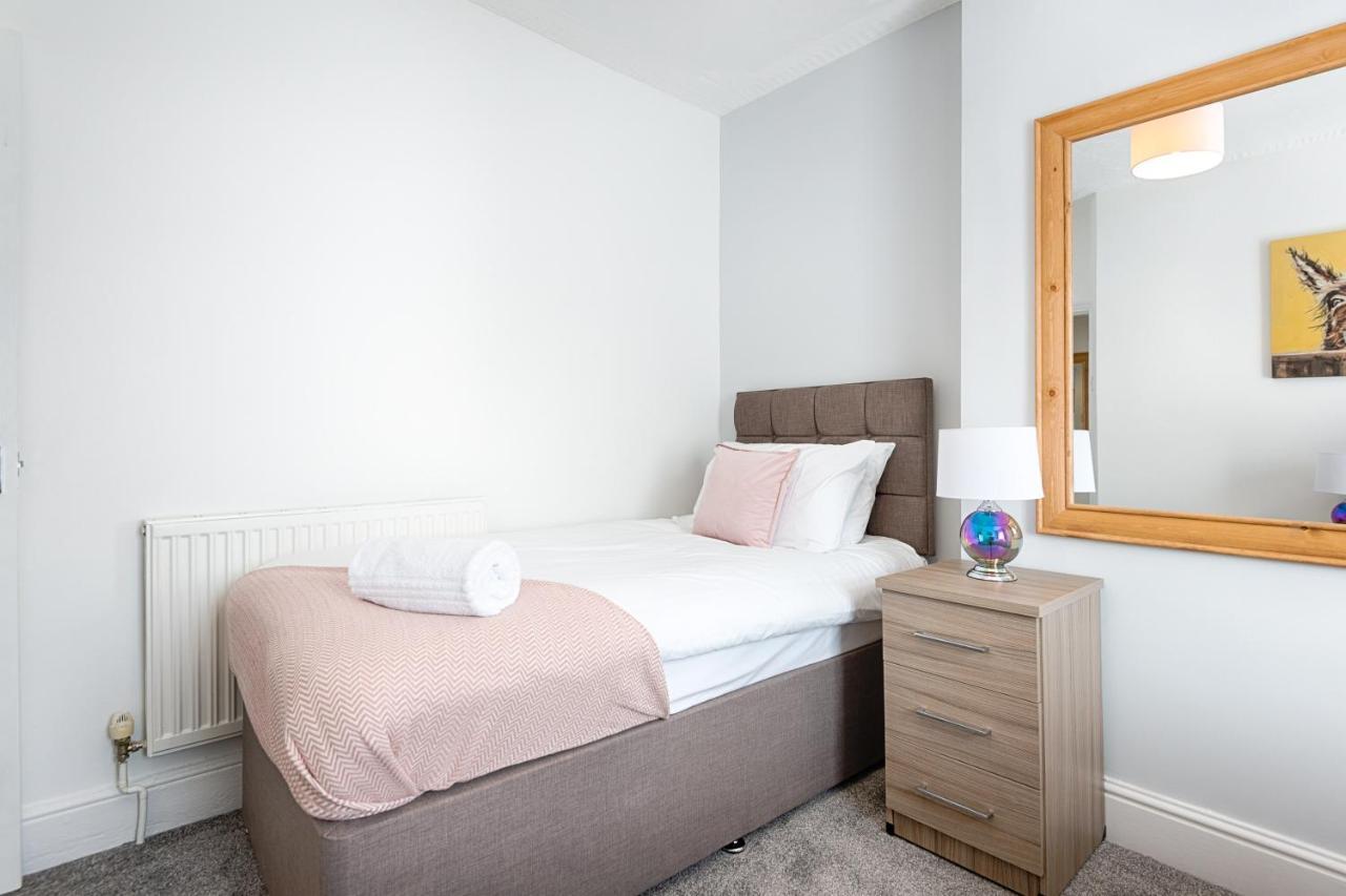 City Centre, Parking, Smart Tv'S In All Rooms Swansea Exterior foto